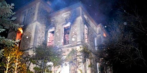Lodeve herault le chateau de laiglon incendie 1