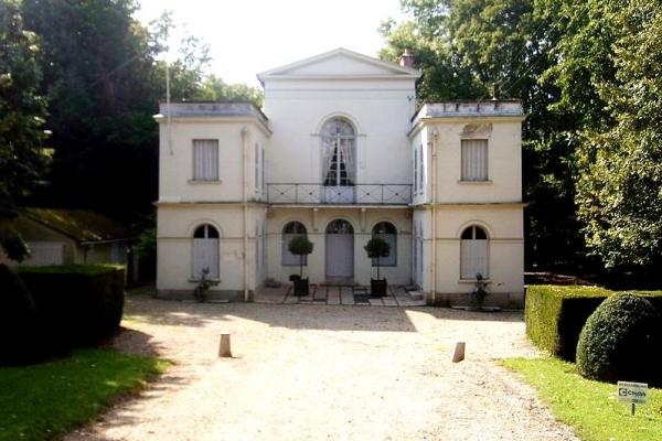 Orsay essonne le temple de la gloire