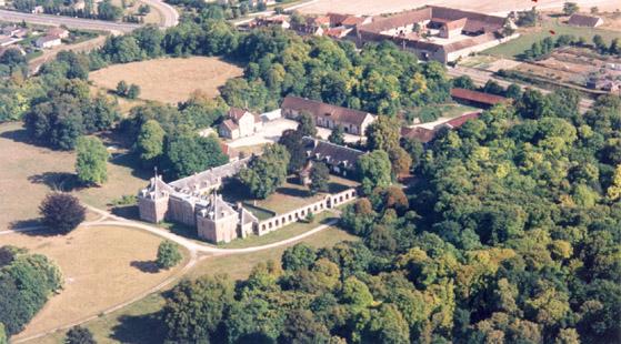 Pont sur seine aube le chateau