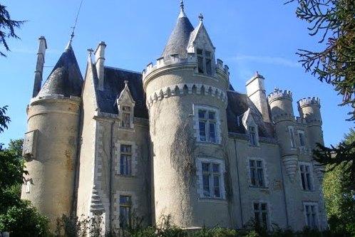 Queaux vienne le chateau de fougeret