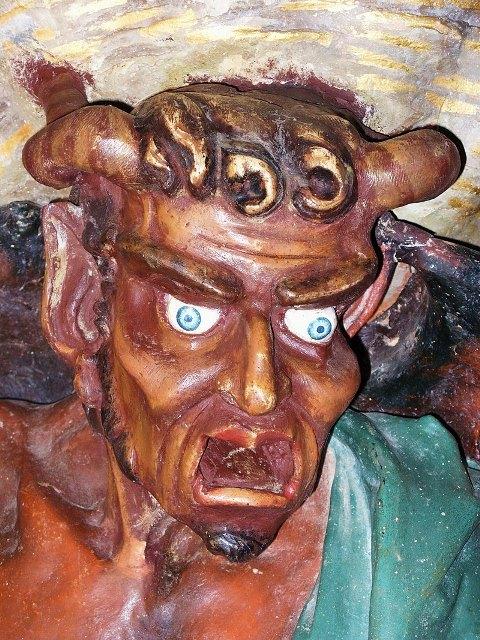 Rennes le chateau aude portrait du diable dans l eglise