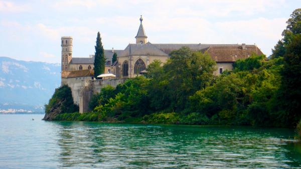 Saint pierre de curtille savoie l abbaye de hautecombe