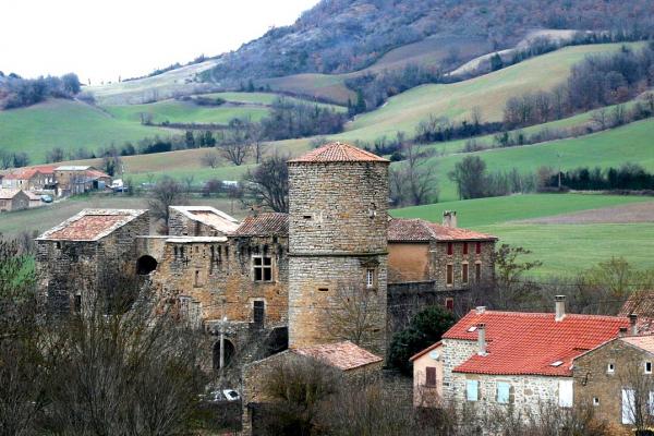 Saint rome de cernon aveyron le chateau de melac