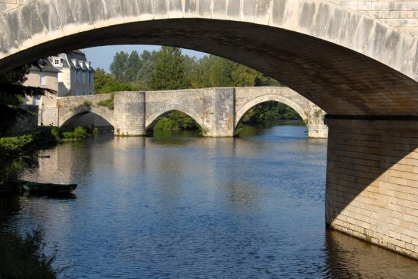 Saint savin vienne le pont du xiieme siecle